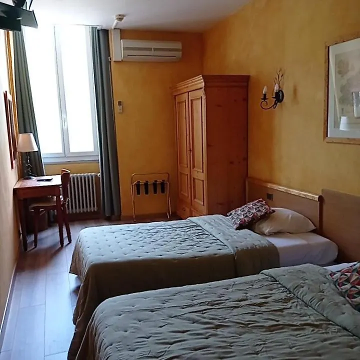 Hotel Saint Jean Orange
