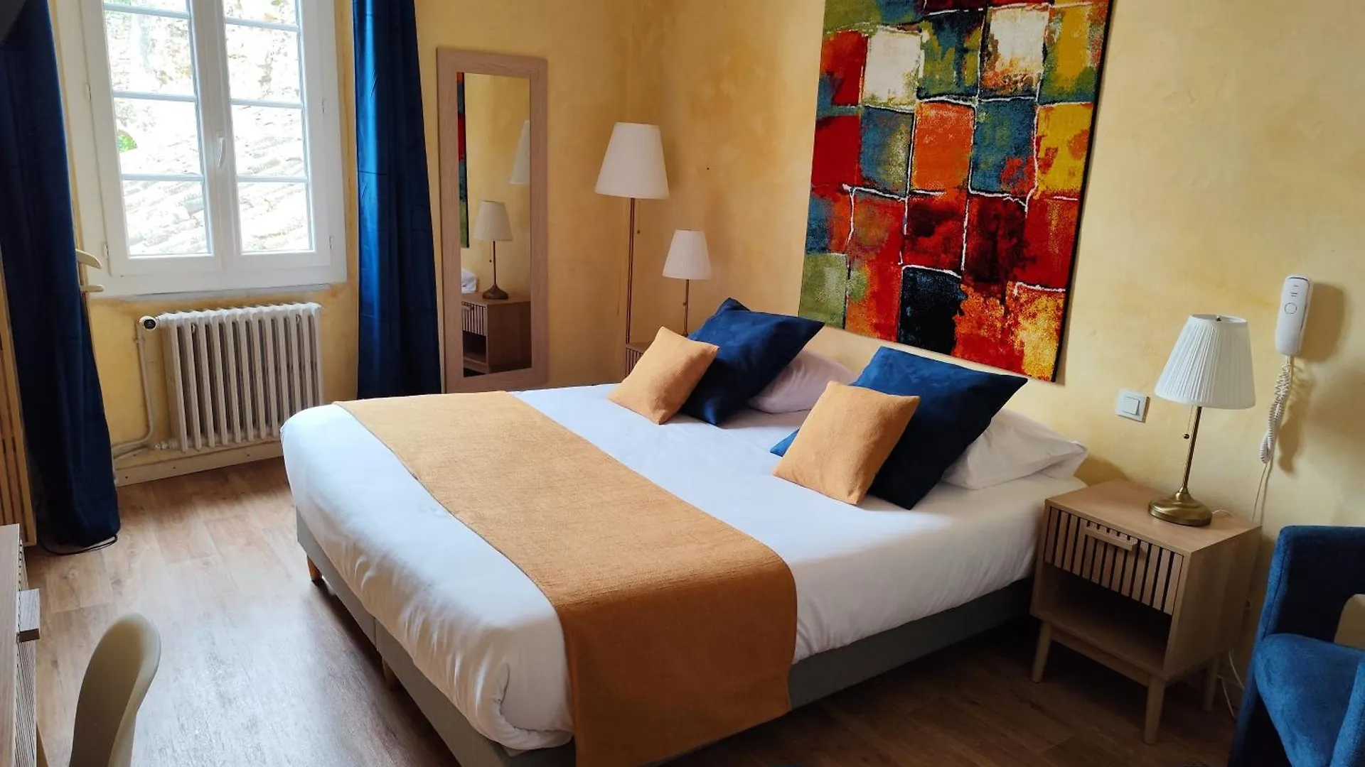 **  Hotel Saint Jean Orange France